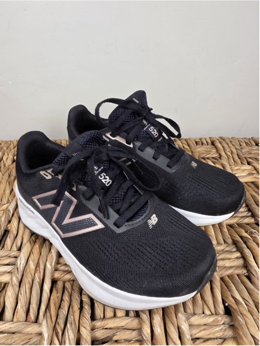New Balance Womens 6 Wide Fresh Foam Running Shoes Black Rose Athletic Sneakers
